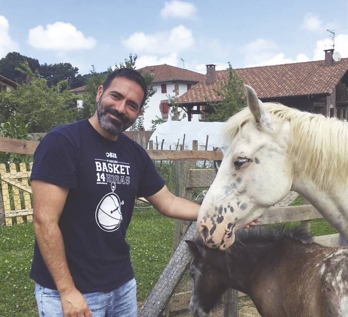 «Euskara ikasteak herrian integratzen lagundu dit»