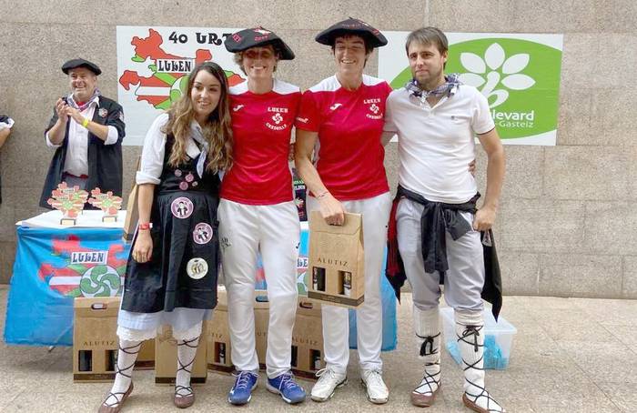 Iera Iturriaga leitzarrak eta Mujikak irabazi dute Gasteizko festetako pilota partida