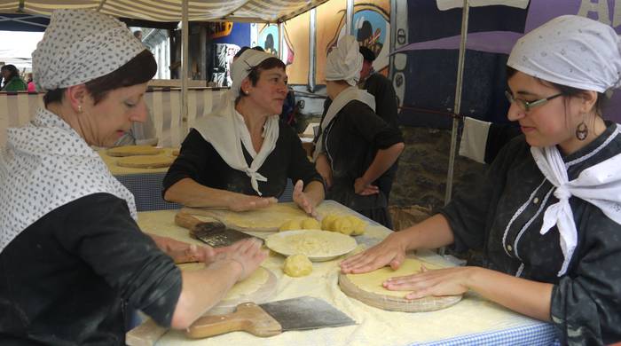 Taloaren bueltan egun osoko pesta izanen dute igandean Leitzan