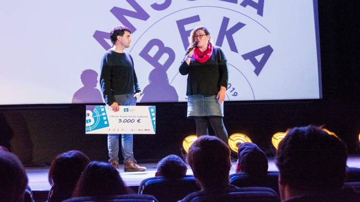 Benito Ansola Saria jaso du Oier Fuentesen 'Emisio etena' proiektuak