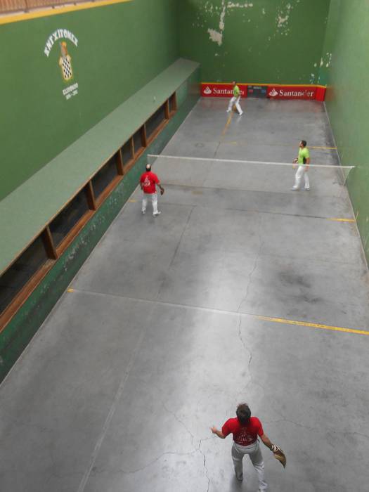 Euskal Herriko bigarren mailako pasaka txapelketako finaletik kanpo gelditu da Laxoa Elkarteko bikotea