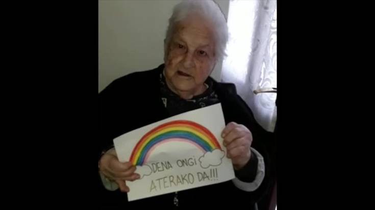 Kaleak hutsik eta etxeak beteta (5)