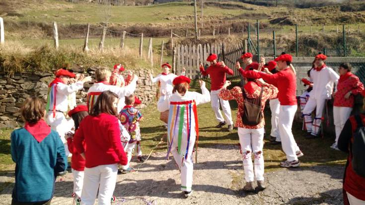Aranoko zomorroak prest daude larunbatean herrian inauteri giroa zabaltzeko