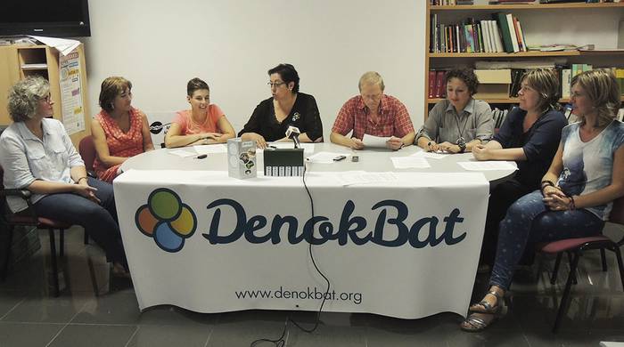 Ortzegun Santu egunean dendak ez irekitzeko deia egin du Denok Bat Merkatari eta Zerbitzu Federazioak