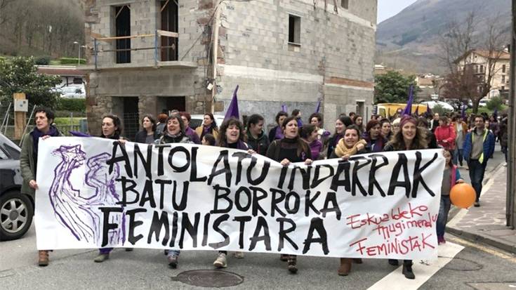 Larunbatean karrikara ateratzeko deia egin du Malerrekako eta Bertizaranako mugimendu feministak