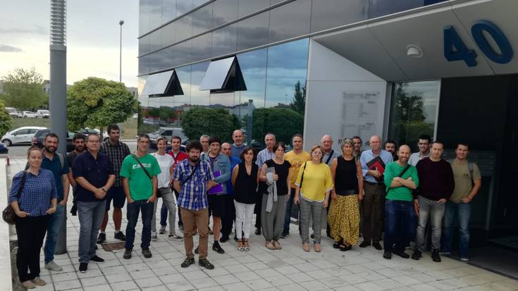 Nafarroako instituzio ordezkariekin Cederna garalurrek egindako bilkurez mintzo