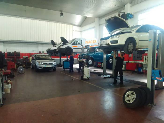 Bezeroek aukeratzen duten tailerraren arabera 120 euro aurrez dezakete autoaren azterketan