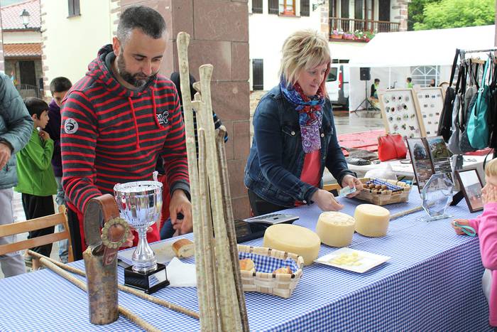XXV. Gasna eta artisau feria prest daude astebururako Etxalarren