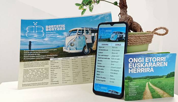 ‘Bertatik bertara’ kanpaina abiatu dute uda honetan ere UEMAk eta udalek, zerbitzu sektorean euskara areagotzeko