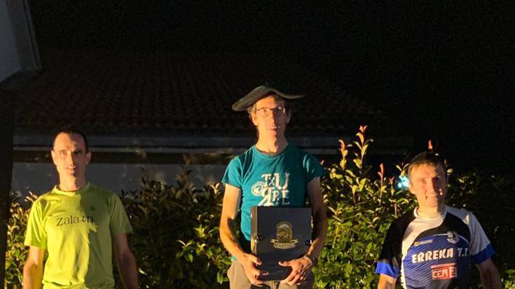 Mikel Beunzak eta Lurdes Oiartzabalek irabazi dute Berako VI. Gau Krosa