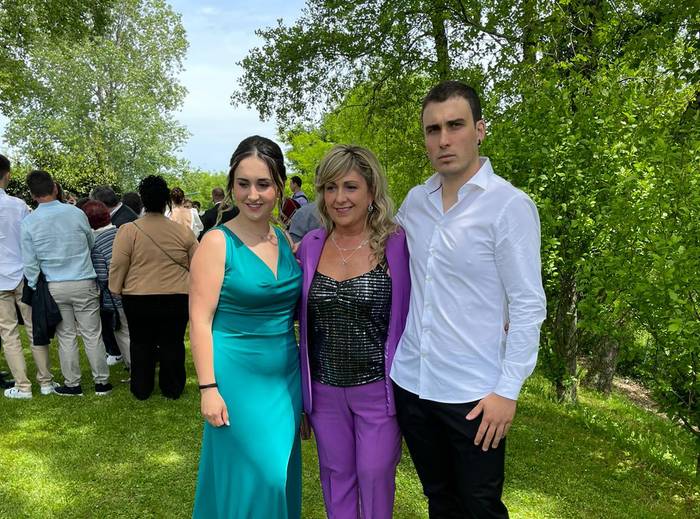 «Pandemiaz geroztik jendeak kanpoan egon nahi izaten du eta terraza berritu dugu»