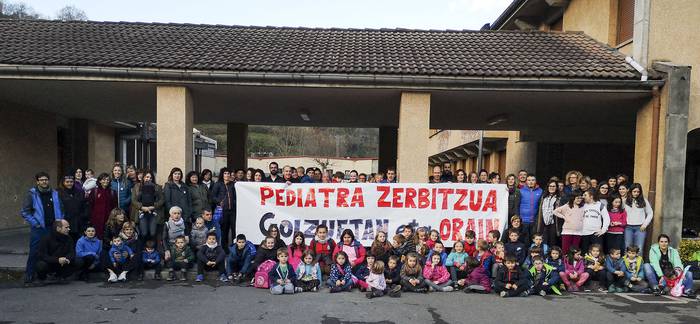 Goizueta eta Aranoko familiek pediatria zerbitzua eskatu dute berriz ere