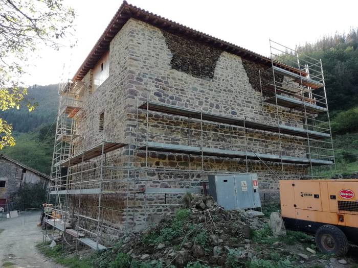 Leitzako Ibero dorreak tokiko zuraren saria irabazi du Egurteken eskutik