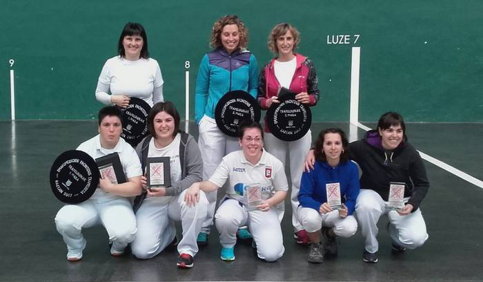 Baztango Emakumezkoen frontenis txapelketako finalak jokatu dituzte apirilaren 1ean