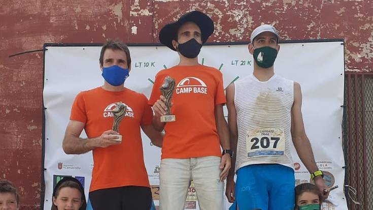 III. Larrate Trail irabazi dute Hodei Lujanbio goizuetarrak eta Maria Rebeca Mariño elizondarrak