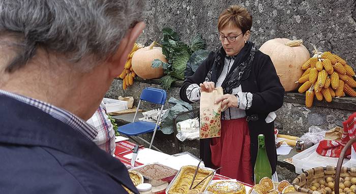 Leitza eta Aresoko 20 ekoizle bilduko ditu azaroaren 17ko azoka bereziak