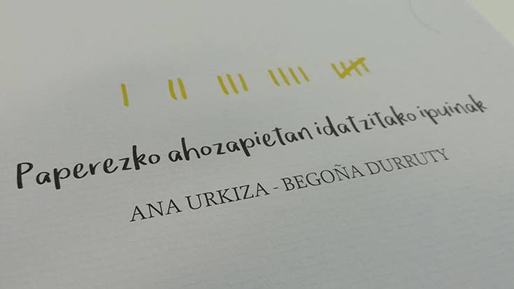 Paperezko ahozapietan idatzitako ipuinak
