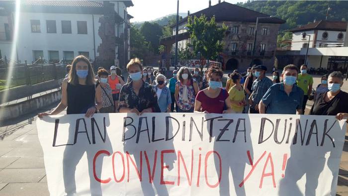 Elizondoko zahar etxean dagoeneko bortz greba egun eginda, IDEAren aldetik oraingoz ez dela «ia ezer mugitu» salatu dute langileek