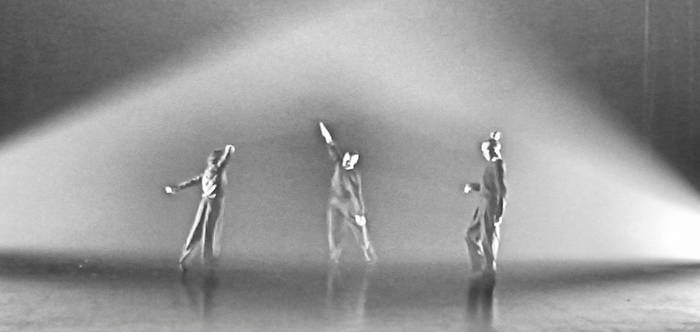 ‘Luz Negra’ dantza emanaldia eskainiko du Dinamo Danza konpainiak apirilaren 27an Lesakan