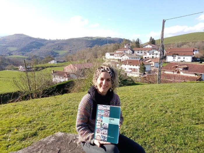 Maitane Maritorenak 'Aniz 11 etxe, 11 labe, 22 zetabe, bata bertzearen behartu gabe' lana aurkeztuko du larunbatean herrian