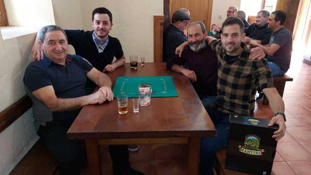 Euripean hasitako sanmigelak giro eguzkitsuarekin akitu dituzte Urrozen