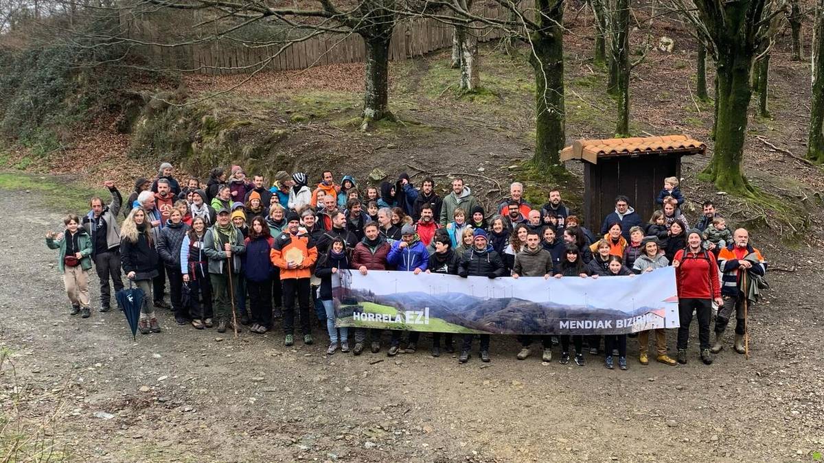 Urumeako Mendiak Bizirik plataforma ostegunean elkartuko da Aranon