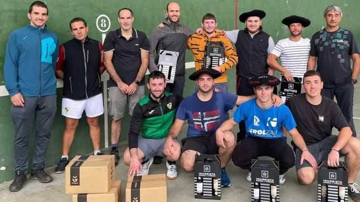 Pilota txapelketak, plater tiroketa eta dantzak ere izan zituzten Igantzin besta aitzineko asteburuan