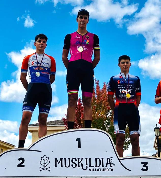 Eneit Bertiz sunbildarra eta Jon Egizabal leitzarra Muskildiako podiumera igo dira