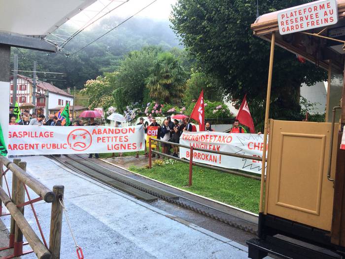 Larrun 2020 proiektuaz informazio gutti eta komunikazio eskasa salatu dute Saran