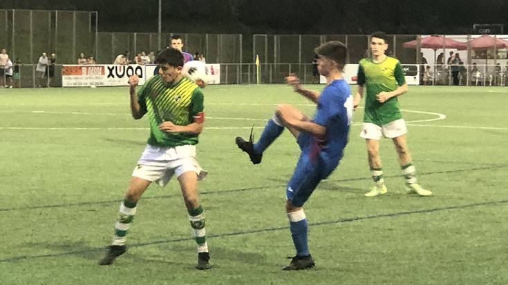 Lehen mailako mutil kadeteen futbol derbia jokatuko dute Gure Txokoak eta Beti Gaztek