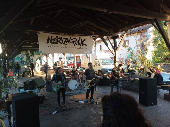 Nekazalpunk jaialdia eginen dute larunbatean Elizondon