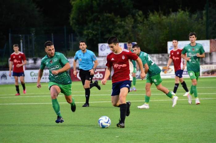 Berdinketekin hasi dute liga Nafarroan ari diren futbol talde nagusiek