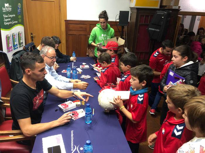 Osasuna futbol taldekoen bisita izanen dute ostegunean Leitzan