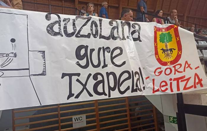 Leitzak galdu egin du Euskal Herriko herriarteko pilota txapelketako finalerdian
