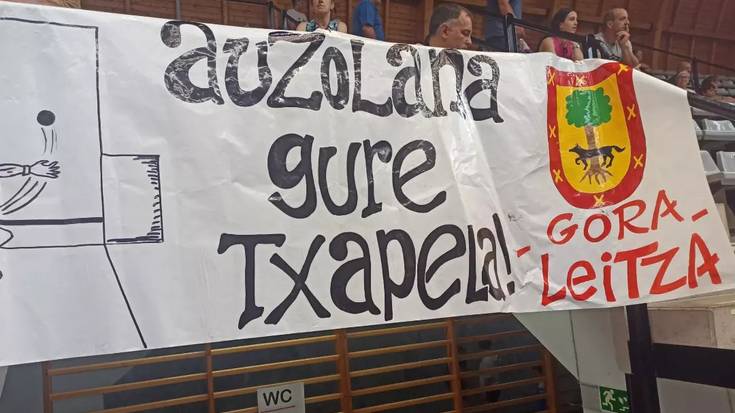 Leitzak galdu egin du Euskal Herriko herriarteko pilota txapelketako finalerdian