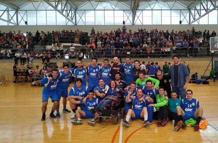 Doblete historikoa lortu du Erreka eskubaloi taldeak