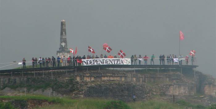 Euskal Herriaren independentzia aldarrikatu dute Amaiurren