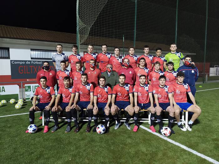 Liderraren etxean bina berdindu du Baztan futbol talde nagusiak Zizurren