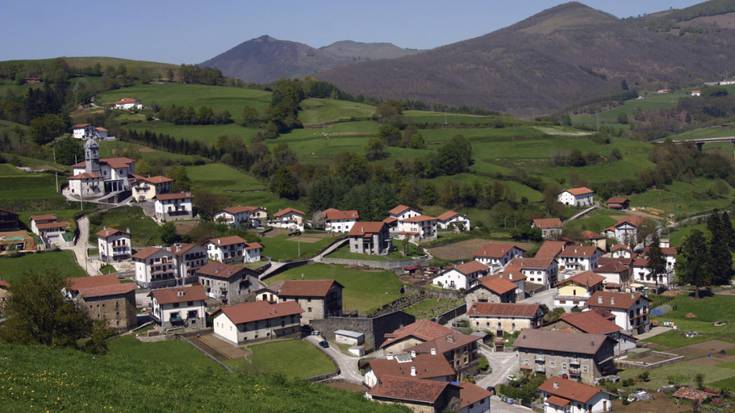 Kudeaketa batzorde bat sortzeko bilerak egiten hasi dira Areson