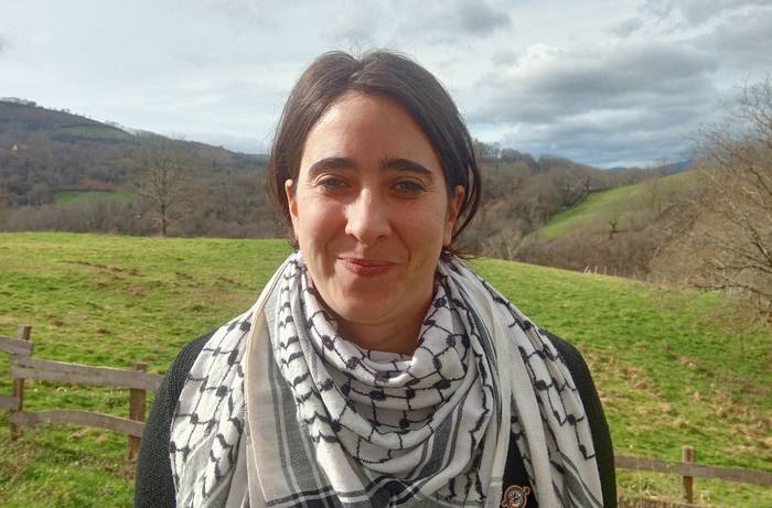«Palestinarrei ahotsa eman eta elkartasuna adierazi behar diegu»