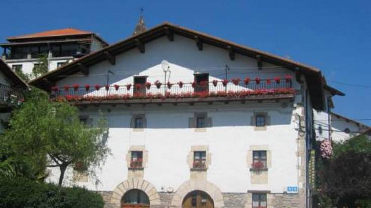Ezkurra hostala_kanpotik