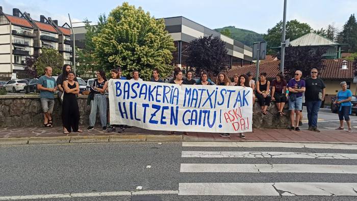 Donibane Lohizuneko hilketa matxista salatzeko karrikara aterako dira gaur Beran eta bihar Elizondon