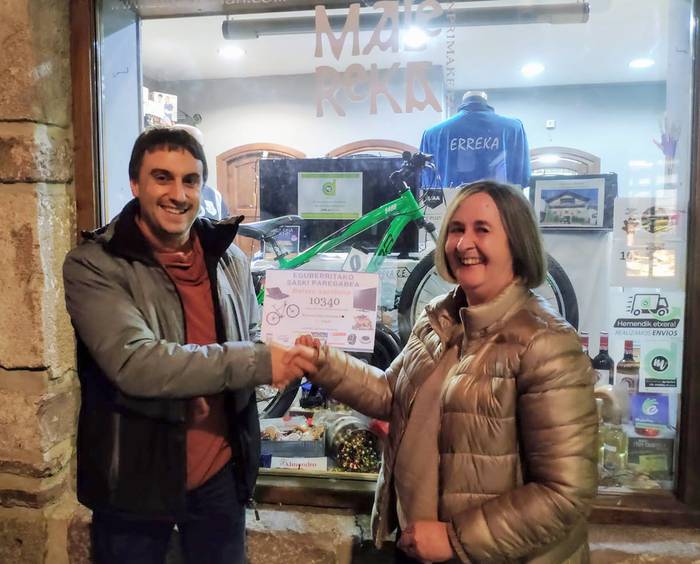 Doneztebeko Erreka Kirol Elkartearen saskia Espe Prieto Irazoki beratarrarentzat