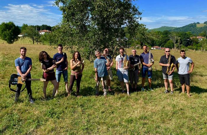 Albosax musika taldeak kontzertua emanen du martxoaren 4an Senperen