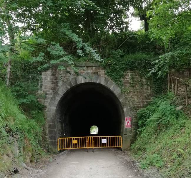 Plazaola Bide Berdeko Iruñaga eta Urbieta tunelak itxi dituzte behin-behinean