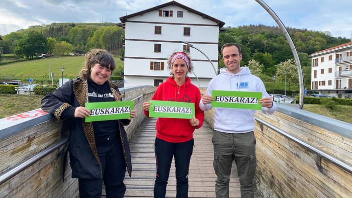 Euskaraz bizitzeko eskubidea aldarrikatu dute Harrotze Astean