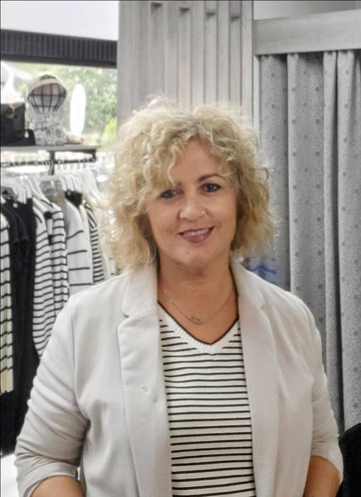 «Astero berritasunak sartzen ditut dendan»