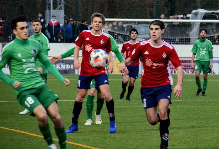 Etxeko bigarren garaipenaren bila zelairatuko da larunbatean Baztan futbol talde nagusia
