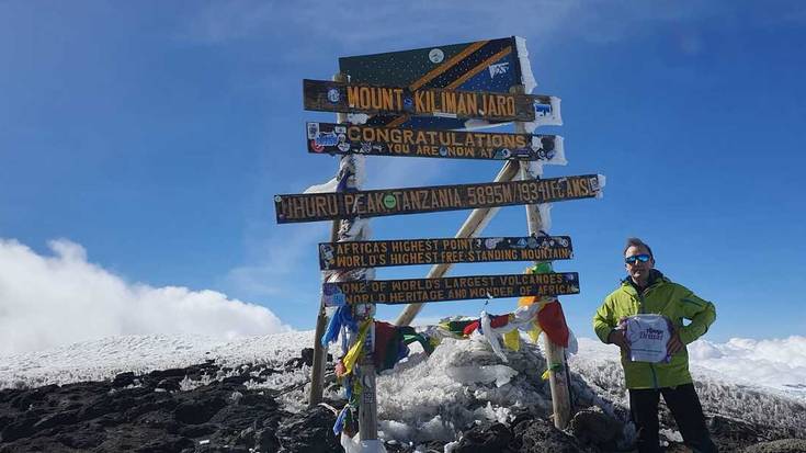 Kilimanjaroko gailurrerat ailegatu da Jose Manuel Iñarrea erratzuarra