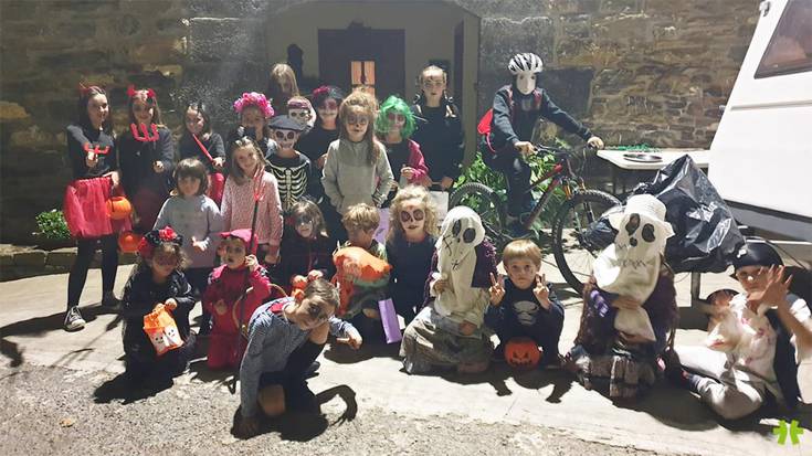 Areson ere Gau Beltzeko ospakizuna egin dute
